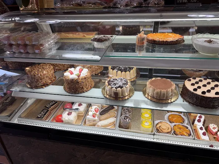 La Renaissance Patisserie Francaise Picture 10