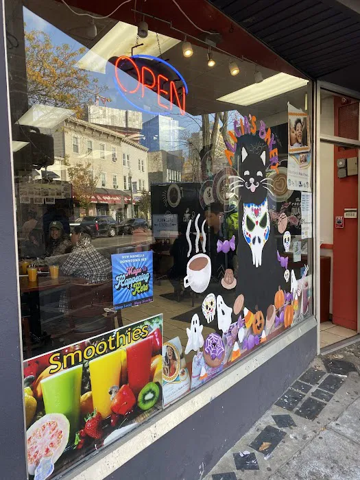 Alicia's Bakery Picture 7