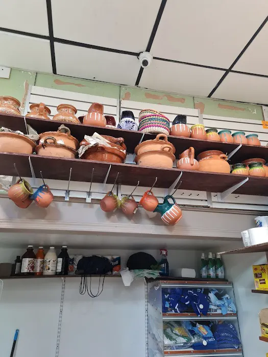 Deli y Panaderia Centroameriocano Guaterico Picture 8