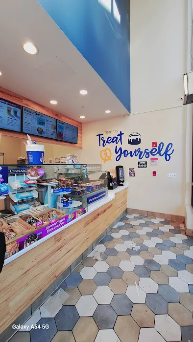 Auntie Anne's Picture 3