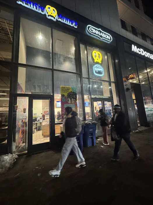 Auntie Anne's Picture 1