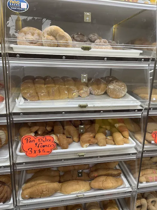 La Panadería Totopan Picture 4