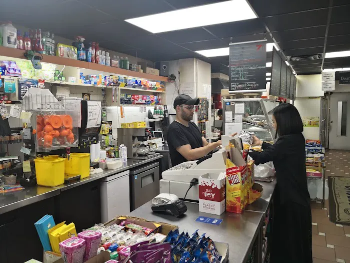 7 Bagels & Deli Picture 3