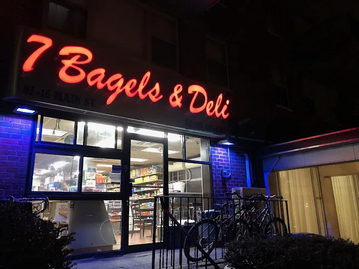 7 Bagels & Deli Picture 2