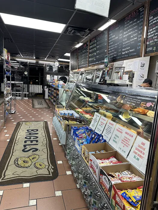 7 Bagels & Deli Picture 10