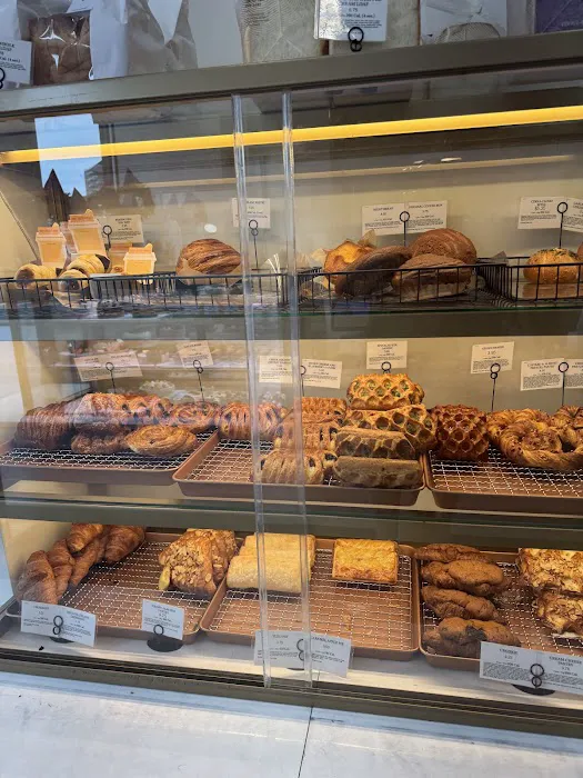 TOUS les JOURS cafe Picture 3