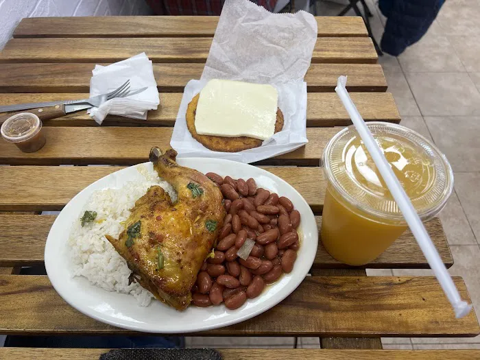 La Vienesa Picture 2