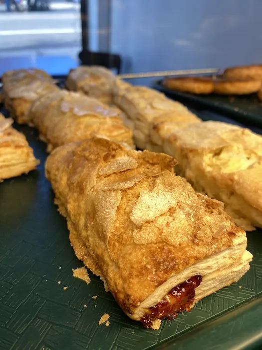 Greenpoint Café & Bakery Picture 5