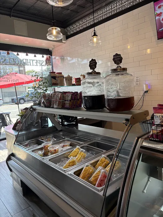 Maspeth Bagels & Sandwich Shop Picture 1