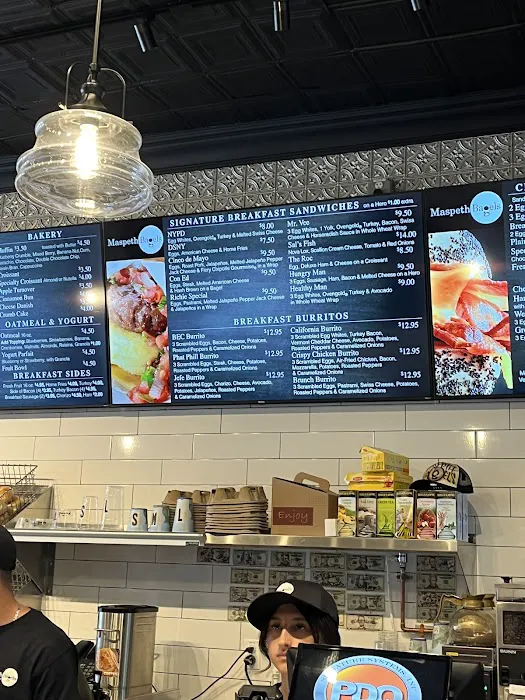 Maspeth Bagels & Sandwich Shop Picture 2