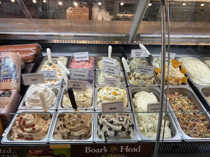 Maspeth Bagels & Sandwich Shop Picture 9