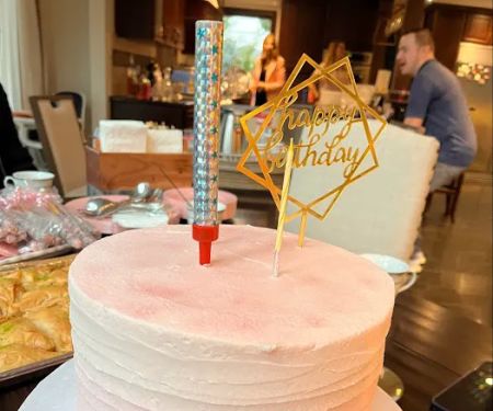 Aunt Mia's Gourmet Cookie & Gift Shoppe