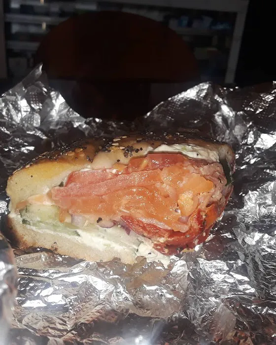 Wally's Bagel Nosh Picture 2