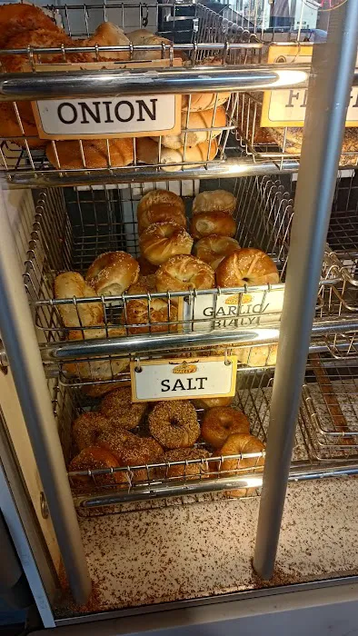 Wally's Bagel Nosh Picture 10