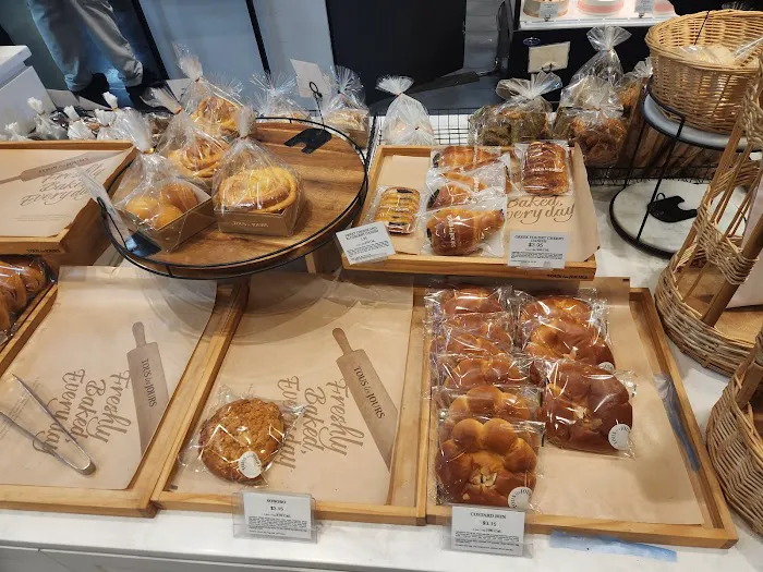 Tous Les Jours Picture 8