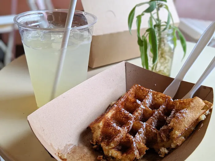 Bread & Cocoa Picture 4