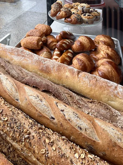 Bread & Cocoa Picture 9