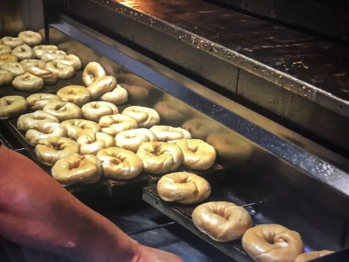 Baker's Dozen Bagels Picture 4