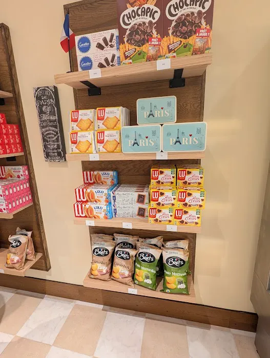 Le Petit Paris Picture 6