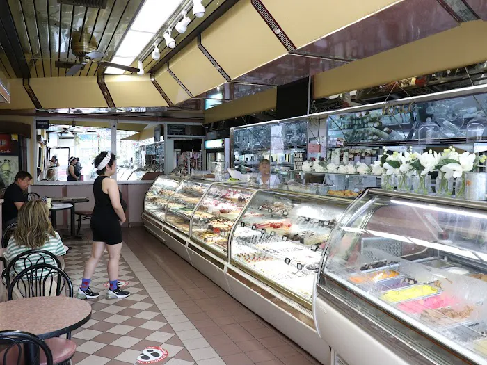 La Dolce Italia Picture 6