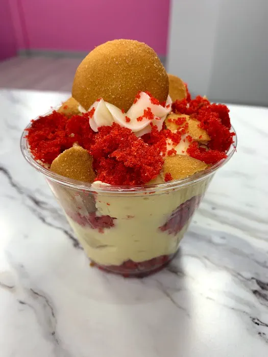 Sweet Treats Delight Bakery Picture 5