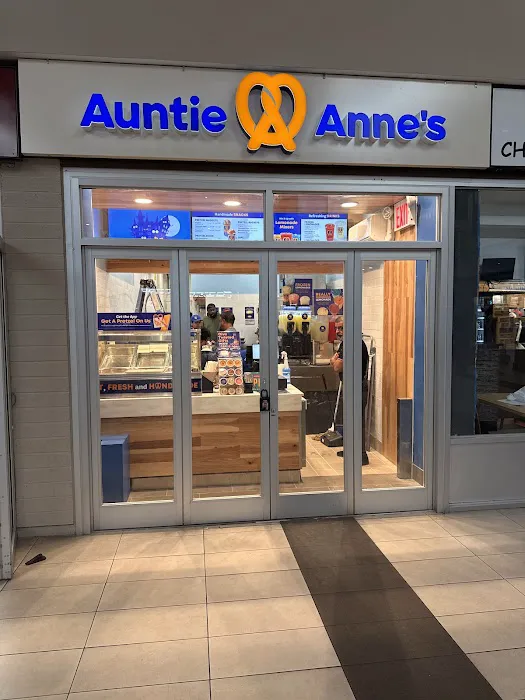 Auntie Anne's Picture 2