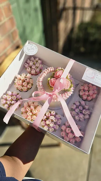 jglow's sweets Picture 7