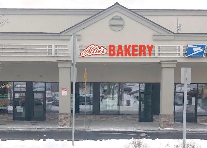 Allie's Bakery Picture 5