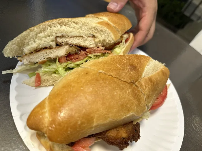 DELI ON THE HUDSON CAFE Picture 5