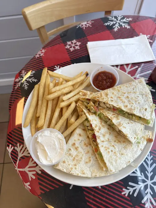 DELI ON THE HUDSON CAFE Picture 8