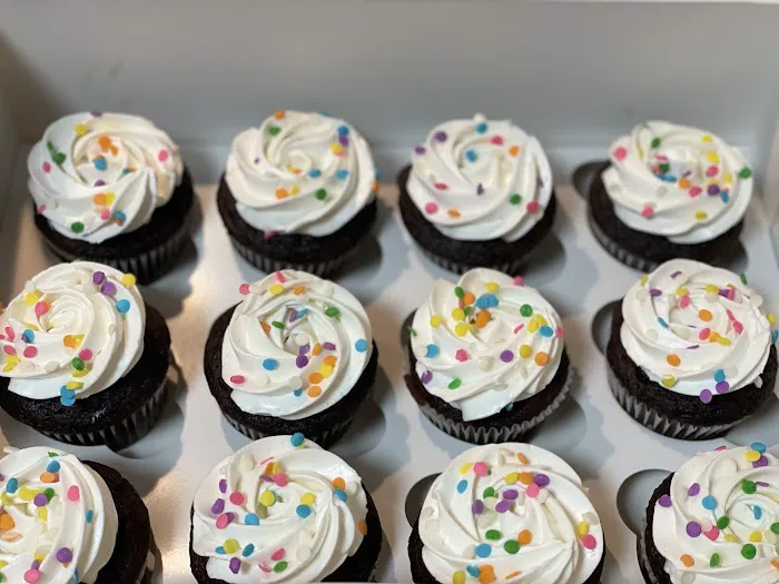 Amy’s Custom Cupcakes ( NOT A STORE FRONT) Picture 4