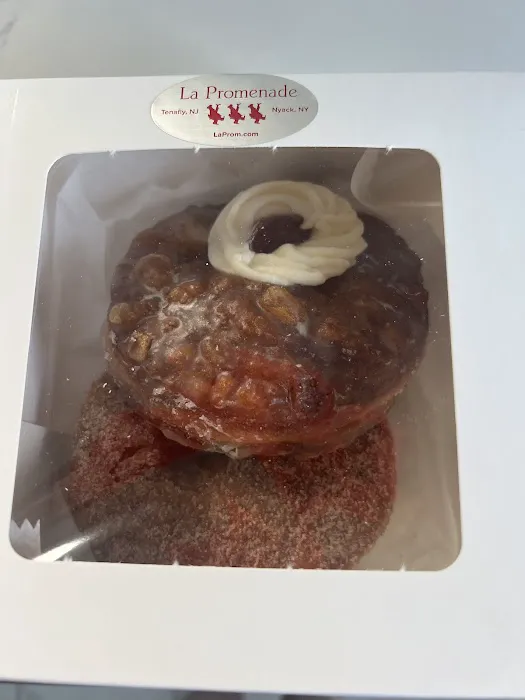 La Promenade - Tenafly Picture 5