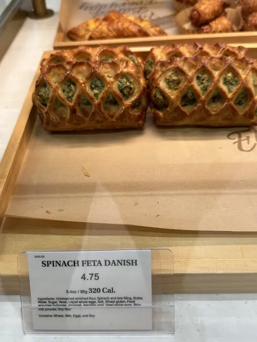 Tous les Jours Bakery Cafe Picture 6