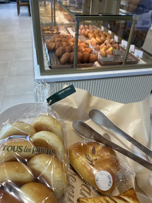 Tous les Jours Bakery Cafe Picture 8