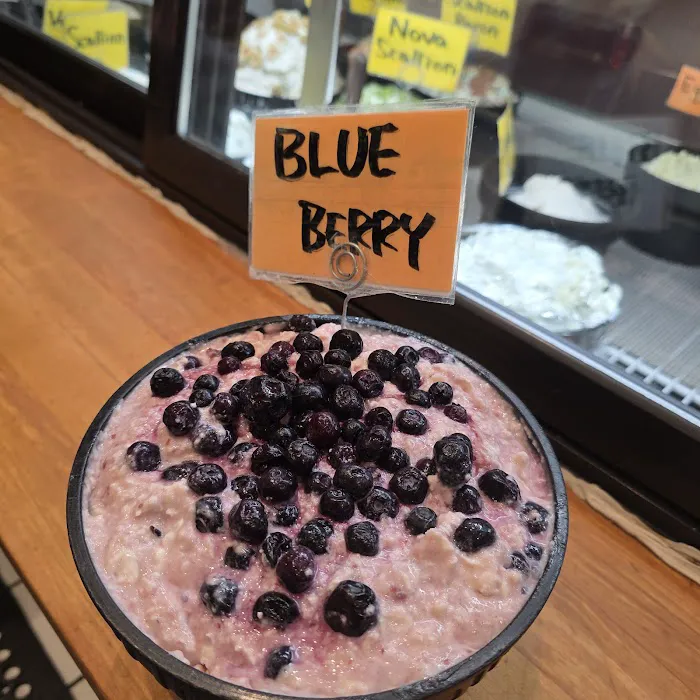 What A Bagel Cafe Picture 4