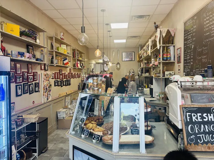 Petite Bretagne of Mamaroneck Picture 8