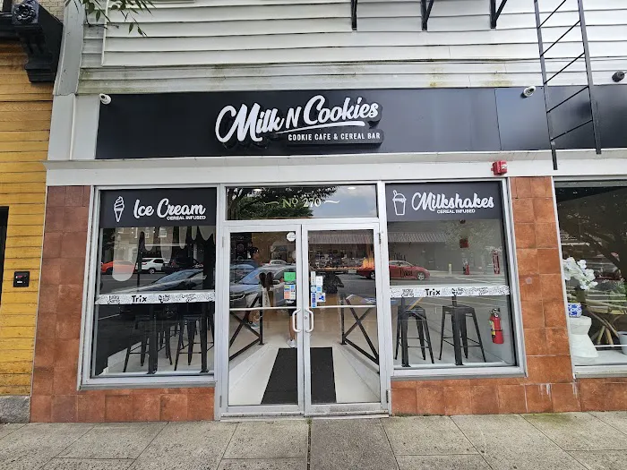 Milk N Cookies - Cookie Café & Cereal Bar Picture 9