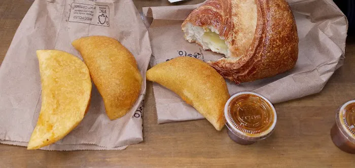 Girasol Bakery Picture 1