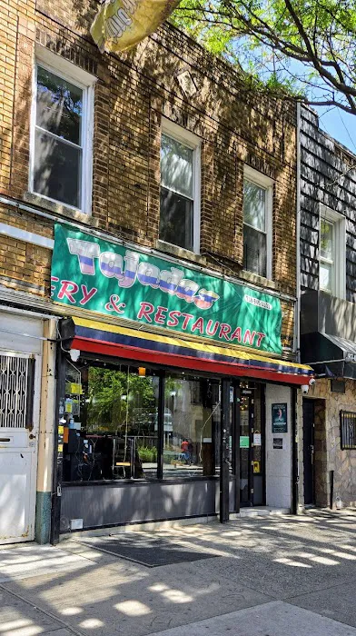 Tajadas Bakery & Restaurant Picture 4