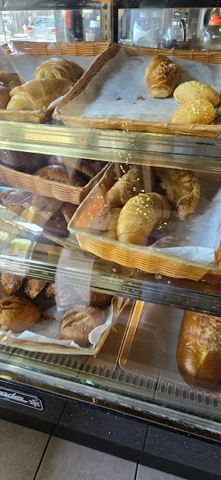 Tajadas Bakery & Restaurant Picture 9
