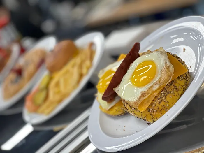 Glendale Bagels & Quality Deli Picture 2