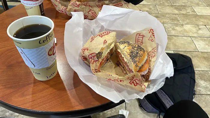 Zimi Bagel Cafe and Deli Picture 1