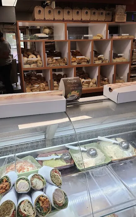 Zimi Bagel Cafe and Deli Picture 6