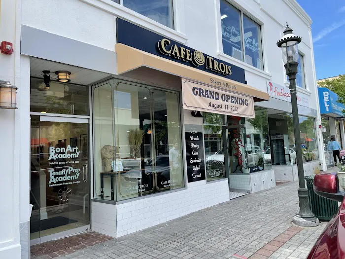 Cafe Trois Picture 2