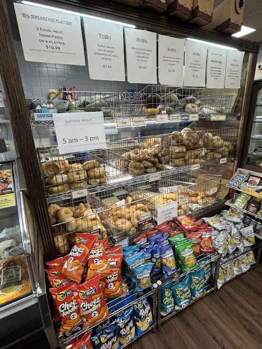 BorderLine Bagel & Deli Picture 7