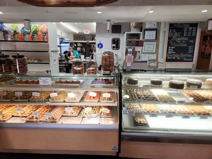 Rispoli Pastry Shop Picture 5