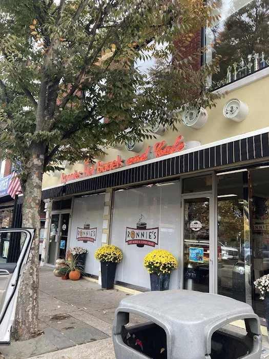 Ronnie's Hot Bagels Hillsdale Picture 4
