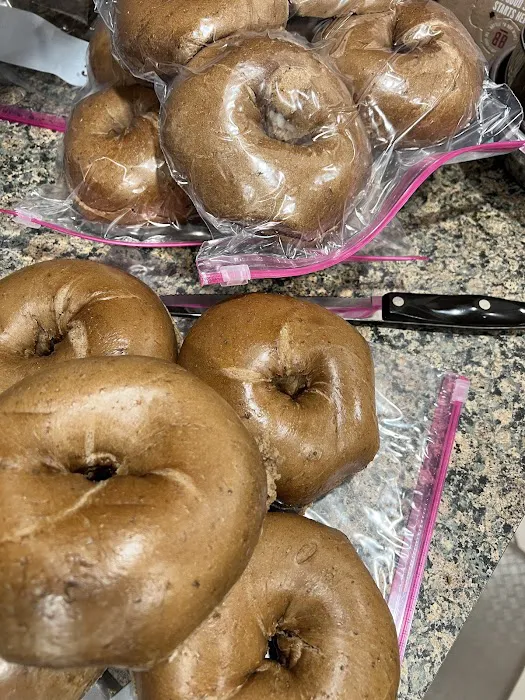 Ronnie's Hot Bagels Hillsdale Picture 6