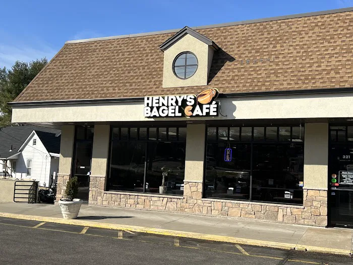 Henry's Bagel Cafe Picture 4