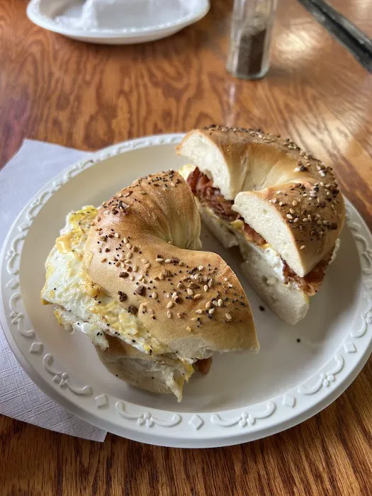 Henry's Bagel Cafe Picture 6